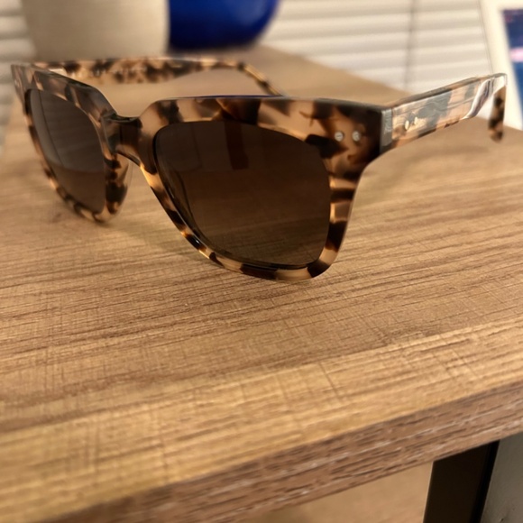 Bailey Nelson ‘Wallace’ Sunglasses - Picture 2 of 4